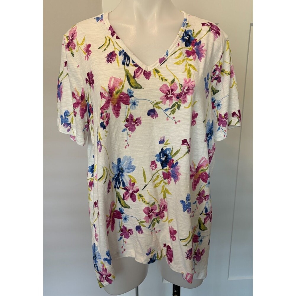 CHICOS Womens Knit TOP Short Sleeve WHITE Purple Blue FLORAL V-Neck Size 3 (XL)